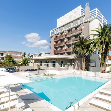 Hotel Bernard San Benedetto del Tronto Esterno foto