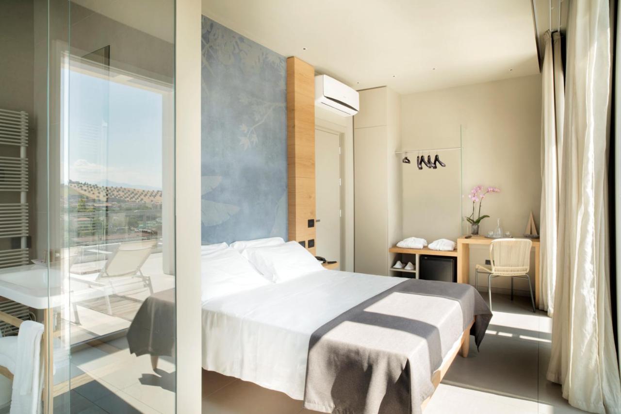 Hotel Bernard San Benedetto del Tronto Esterno foto