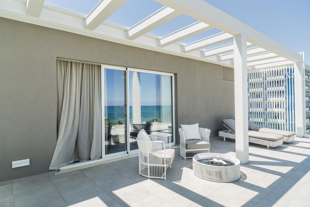 Hotel Bernard San Benedetto del Tronto Esterno foto