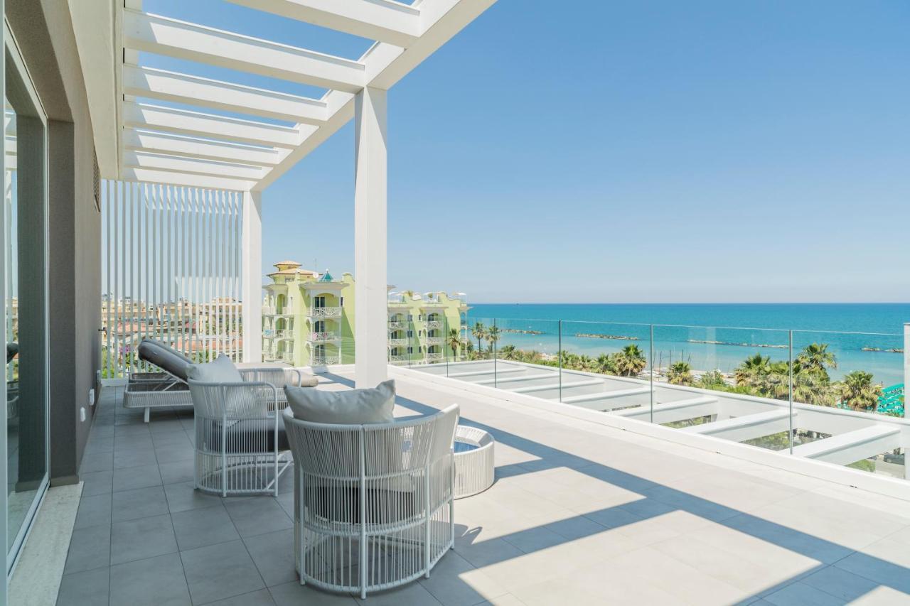 Hotel Bernard San Benedetto del Tronto Esterno foto