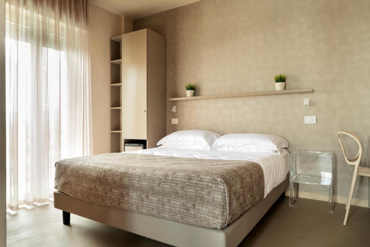 Hotel Bernard San Benedetto del Tronto Esterno foto